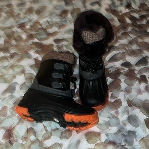 Kids snow boots